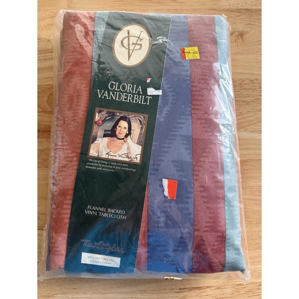 Vintage Gloria Vanderbilt Flannel Backed Vinyl‎ Tablecloth 60"x102" Oblong